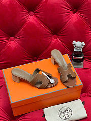 Hermes Oasis Gold Calfskin H071002Z - 2