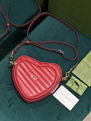 Gucci Interlocking G Mini Heart Shoulder Bag Red 20x17.5x6.5cm - 3