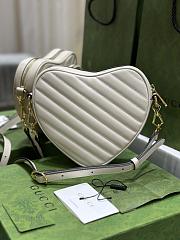 Gucci Interlocking G Mini Heart Shoulder Bag White 20x17.5x6.5cm - 5