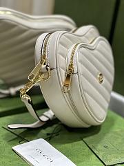 Gucci Interlocking G Mini Heart Shoulder Bag White 20x17.5x6.5cm - 2
