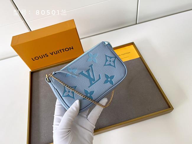 Louis Vuitton Pochette Accessories Mini blue 15.5x10.5x4cm - 1