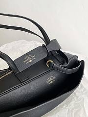 Balenciaga Women's Carrie Bowling Bag in Black 30.9*11.9*11.9cm - 5