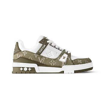 Louis Vuitton Trainer Sneaker 1AILAX