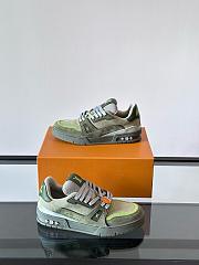 Louis Vuitton Trainers green color 1AHTGB - 3