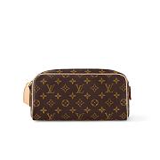 Louis Vuitton Dopp Kit Toilet Pouch Monogram Canvas 28x15x16.5cm - 1