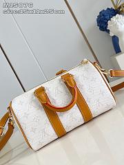 Louis Vuitton Keepall Bandoulière 25 Off-White 25x15x11cm - 3