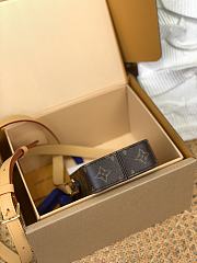Louis Vuitton Music Player Wearable Wallet Monogram 18.5x4.5x10.5cm - 4