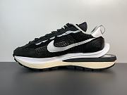 Nike Vaporwaffle sacai Black White CV1363-001 - 3