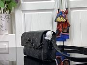 Louis Vuitton Steamer Wearable Wallet Black 18x11x6.5cm - 6