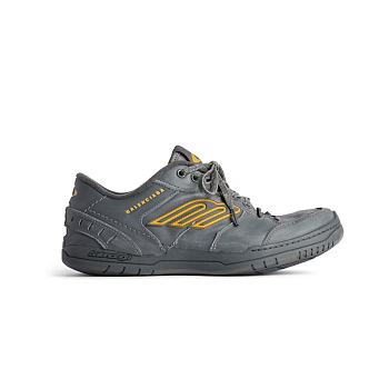 Balenciaga Hamptons Worn-out Sneaker in Grey/yellow 841765WCURB1180