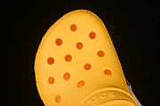 Unisex Clogs Crocs Classic Clog - yellow - 5
