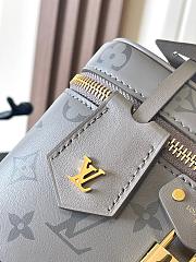 Louis Vuitton Vanity Chain Pouch - Trianon Gray 19x6.5x11.5cm - 6