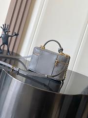 Louis Vuitton Vanity Chain Pouch - Trianon Gray 19x6.5x11.5cm - 4