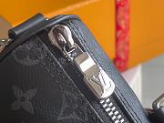 Louis Vuitton Keepall Bandoulière 25 Mon Monogram Monogram Eclipse Canvas 25x15x11cm - 3