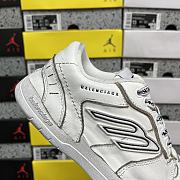 Balenciaga Hamptons 3B Sports Icon leather sneakers in white 841763WCURS9000 - 6