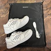 Balenciaga Hamptons 3B Sports Icon leather sneakers in white 841763WCURS9000 - 2