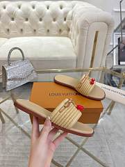 Louis Vuitton Cherry Lily Flat Mule x Takashi Murakami Raffia 1AHLRN - 5