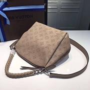 Louis Vuitton Tote Babylone Chain Monogram Mahina BB Galet 27x23x13cm - 5
