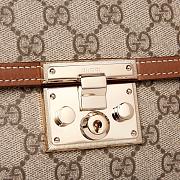 Gucci fabric Padlock small top handle bag in beige and brown 20x13x8cm - 2