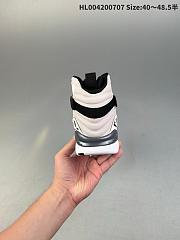 Air Jordan 8 Retro Bugs Bunny (2025) 305381-100 - 4