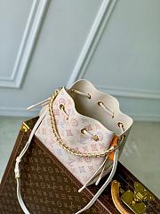 Louis Vuitton Bella M15114 19 x 22 x 14 cm - 3