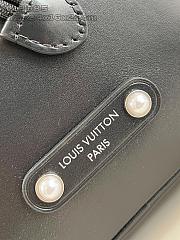 Louis Vuitton Noé Cargo Black M13985 8.7 x 9.4 x 6.3 inches  - 5