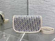 Dior Bobby East-West Bag Blue Dior Oblique Chambray with Raffia Effect and Light Biscuit Smooth Calfskin M9335UDFD_M925 21 x 12 x 5.1 cm - 3