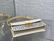 Dior 30 Montaigne Top Handle Bag Blue Dior Oblique Chambray with Raffia Effect and Light Biscuit Smooth Calfskin M9601UDFF_M925 25 x 13 x 4.5 cm - 4