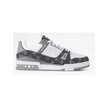 Louis Vuitton Trainer Sneaker Gray 1ADH2Z