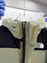  The North Face Himalayan Down Parka Green Black NF0A4R2WLGO1 - 5