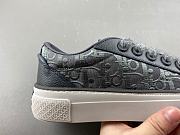 Dior B33 Spin Sneaker Anthracite grey grained calfskin and anthracite grey Dior Oblique Canvas 3SN303AAP_H870 - 2