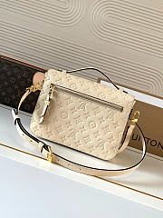 Louis Vuitton Pochette Métis Creme M46552 25 x 19 x 7 cm - 3