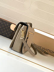 Louis Vuitton Pochette Métis Dune M44881 25 x 19 x 7 cm - 6