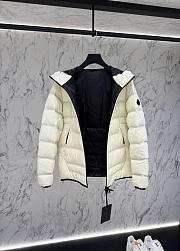  Moncler Gardy Short Down Jacket with Hood White 31188846 - 2