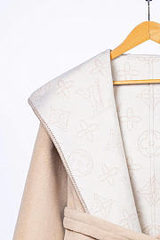 Louis Vuitton Reversible Signature Short Hooded Wrap Coat 1AFSJQ - 5