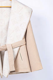 Louis Vuitton Reversible Signature Short Hooded Wrap Coat 1AFSJQ - 4