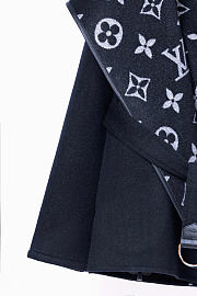  Louis Vuitton Signature Short Hooded Wrap Coat Black 1AJG96  - 5