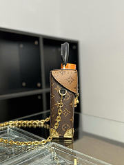 Louis Vuitton Camera Box M82465 12.5 x 17.6 x 6 cm - 6