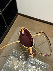 Louis Vuitton CarryAll PM M46203 29 x 24 x 12 cm - 5