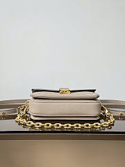 Louis Vuitton Pochette Métis East West Tourterelle Crème M23081 21.5 x 13.5 x 6 cm - 6