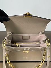 Louis Vuitton Pochette Métis East West Tourterelle Crème M23081 21.5 x 13.5 x 6 cm - 5