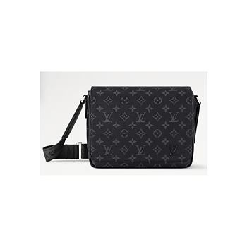 Louis Vuitton District PM Monogram Eclipse M46255 26 x 20 x 7 cm