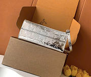 Louis Vuitton OnTheGo PM M26373 25 x 19 x 11.5 cm - 6