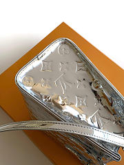 Louis Vuitton OnTheGo PM M26373 25 x 19 x 11.5 cm - 5