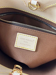 Louis Vuitton Rivage BB M14680 12 x 18 x 7 cm - 3