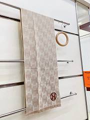 HERMES Scarf 20241015B1 Size 40x200cm Beige - 5