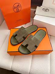 Hermès Izmir sandals in olive green suede - 4