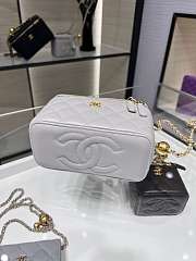 Chanel Vantiy Case White Leather Bag Size 17*9.5*8cm - 6