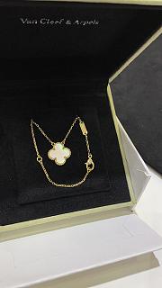(VCA) Classic White Mother-of-Pearl Clover Gold Necklace - 6