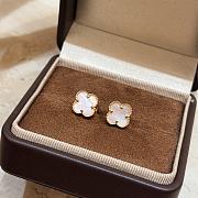 Vanka Mini White Mother-of-Pearl Clover Earrings - 2
